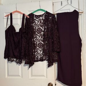 Elegant Lace Overlay Dress in Deep Purple